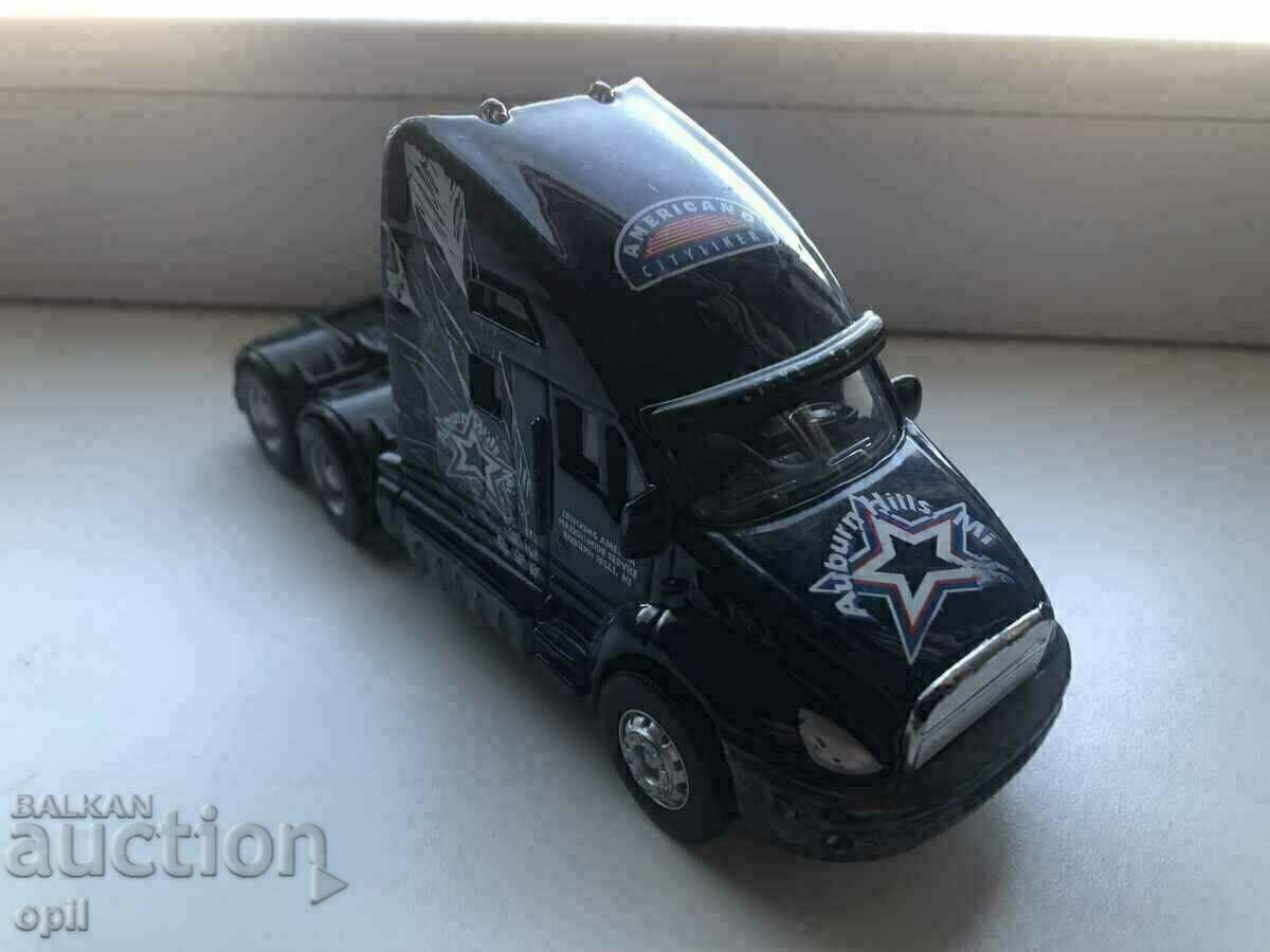 Maisto Truck with Trailer with price 30.00 BGN | € 15.34 Maisto Truck with Trailer with price 30.00 BGN | € 15.34