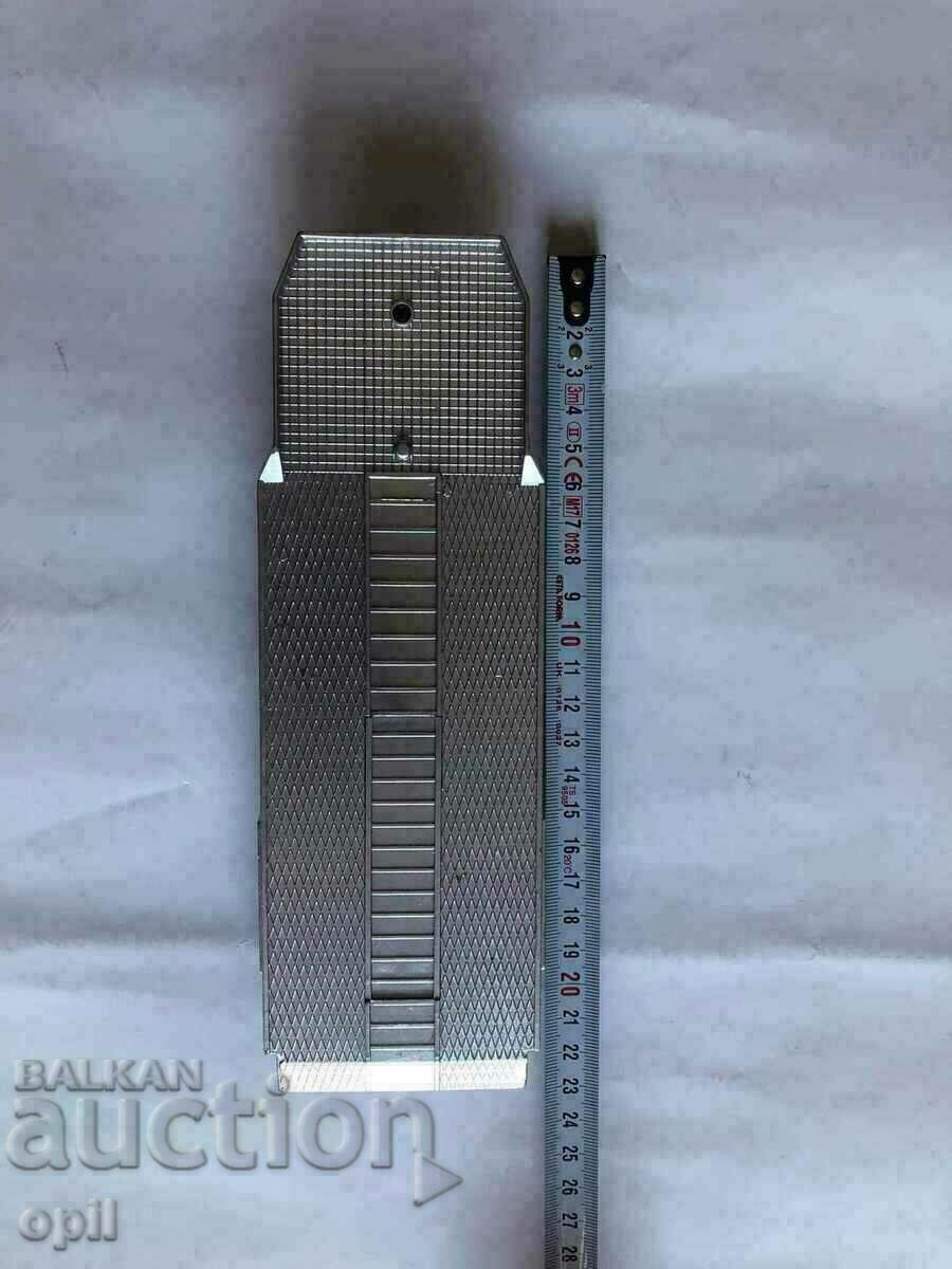 Maisto Truck with Trailer - 7 Maisto Truck with Trailer - 7