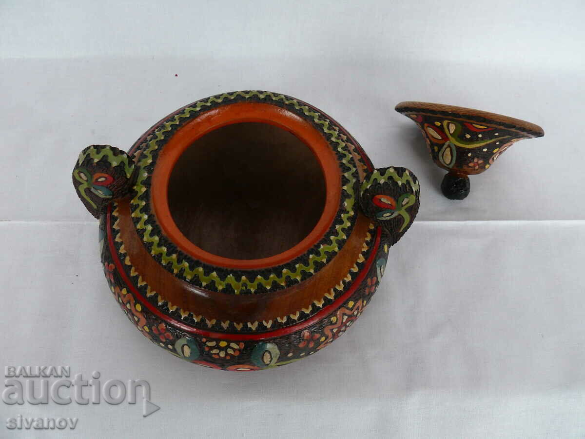 Auction  Interesting old wooden jewelry box #1973