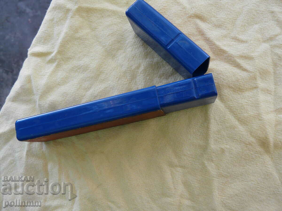 Plastic case for a razor with price 25.00 BGN | € 12.78 Plastic case for a razor with price 25.00 BGN | € 12.78