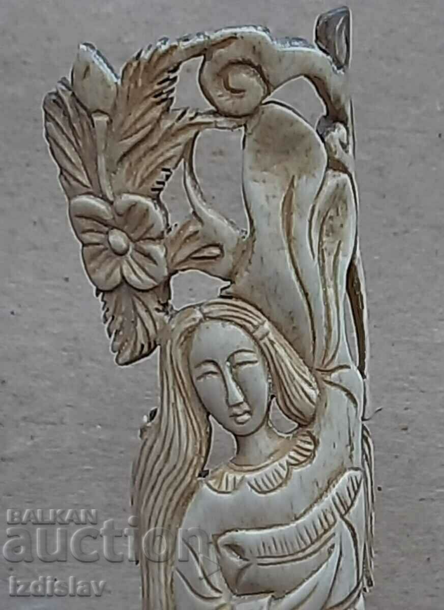 Finely carved bone figure - 6 Finely carved bone figure - 6