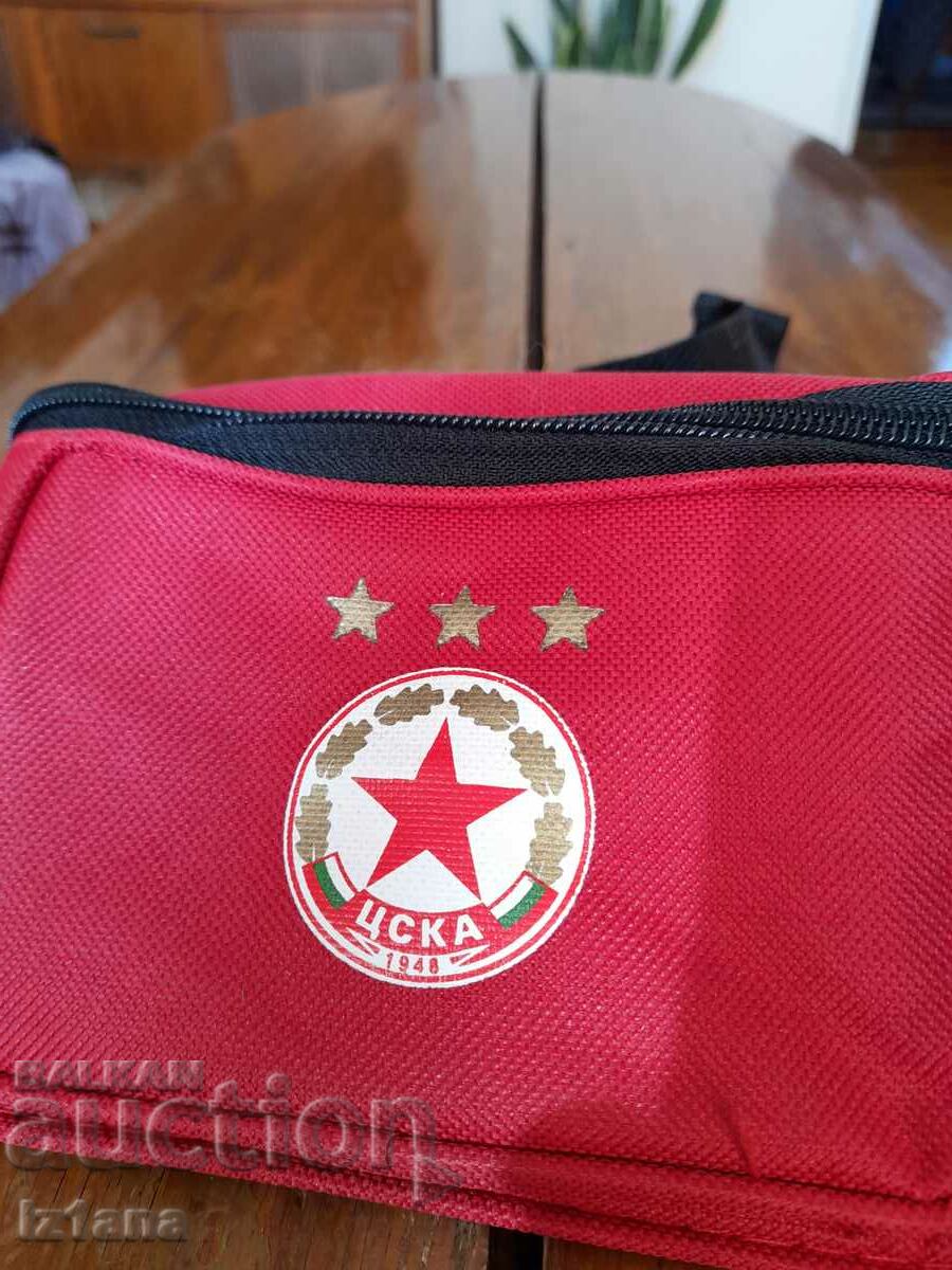 Geanta de talie CSKA cu preț 40.00 BGN | € 20.45 Geanta de talie CSKA cu preț 40.00 BGN | € 20.45