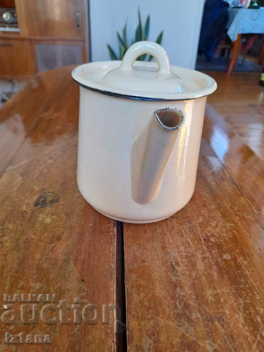 Παλιά τσαγιέρα εμαγιέ με τιμή 35.00 BGN | € 17.90 Παλιά τσαγιέρα εμαγιέ με τιμή 35.00 BGN | € 17.90