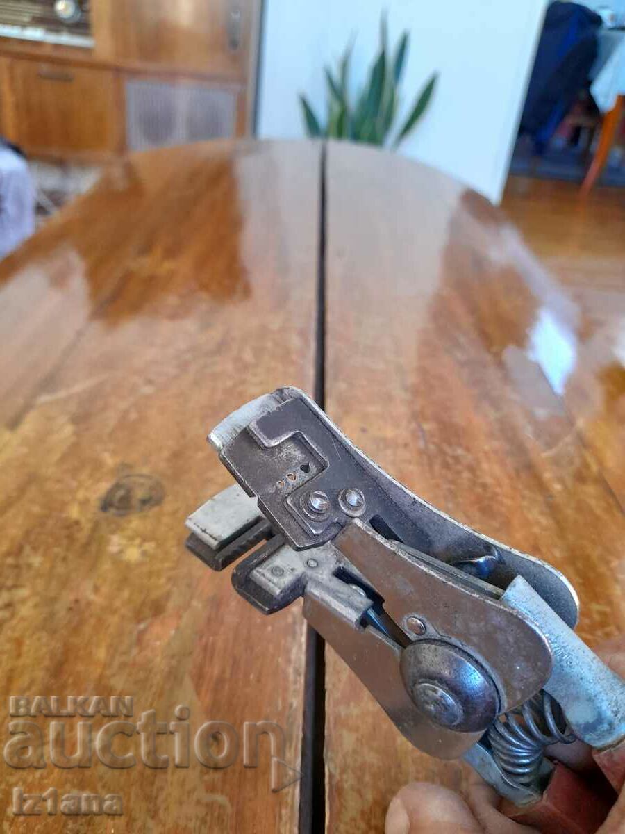 Old cable crimping pliers - 5 Old cable crimping pliers - 5