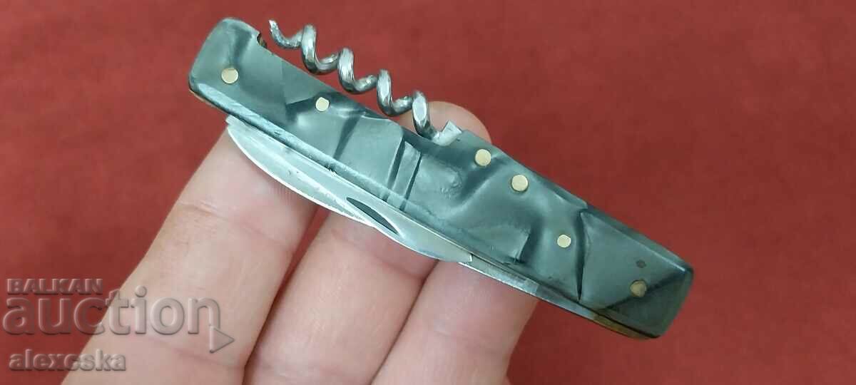 Thorn social knife with price 20.00 BGN | € 10.23 Thorn social knife with price 20.00 BGN | € 10.23