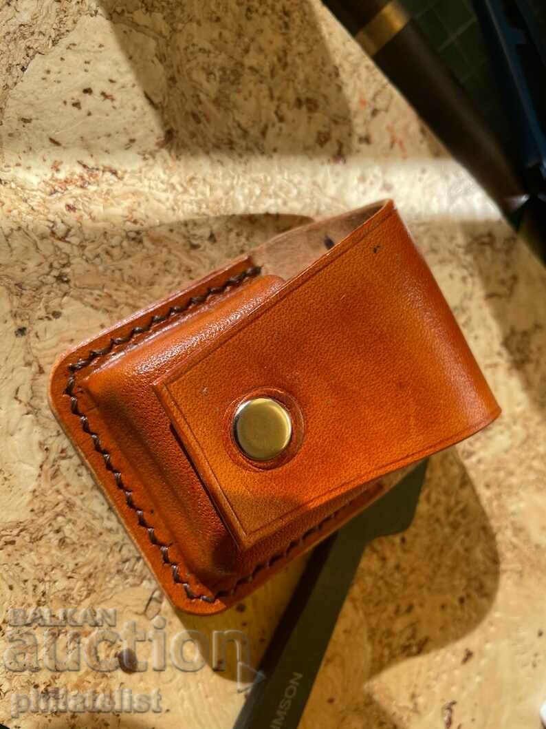 Θήκη από γνήσιο δέρμα για αναπτήρα "Zippo". με τιμή 46.00 BGN | € 23.52 Θήκη από γνήσιο δέρμα για αναπτήρα "Zippo". με τιμή 46.00 BGN | € 23.52