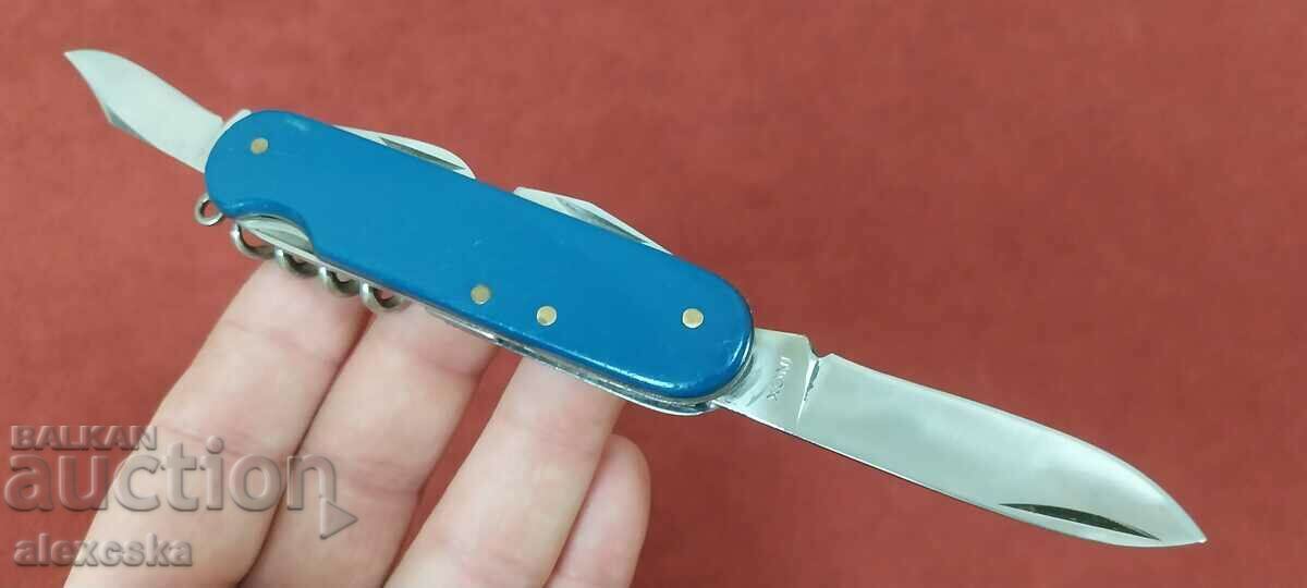 Old tourist knife