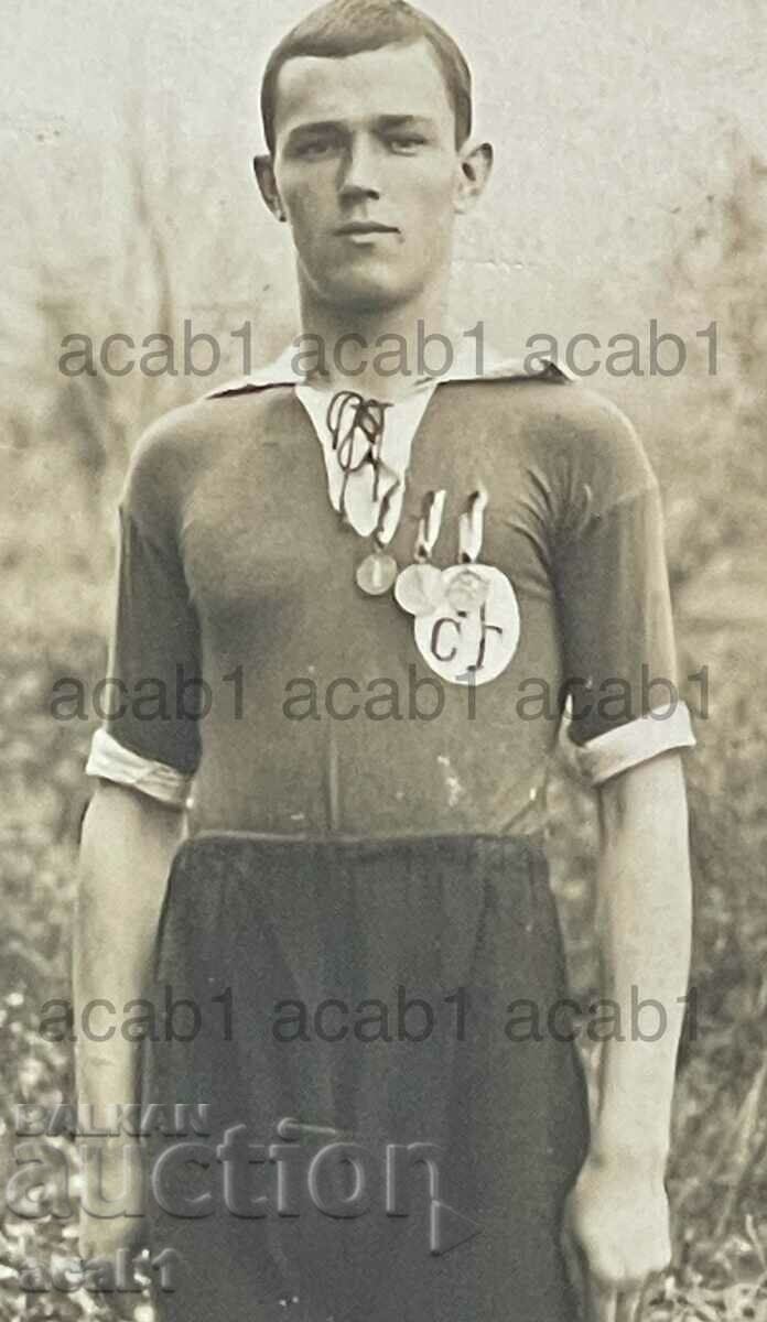 1929 Ολυμπιονίκης του Λυκείου Στίβου με τιμή 29.99 BGN | € 15.33 1929 Ολυμπιονίκης του Λυκείου Στίβου με τιμή 29.99 BGN | € 15.33