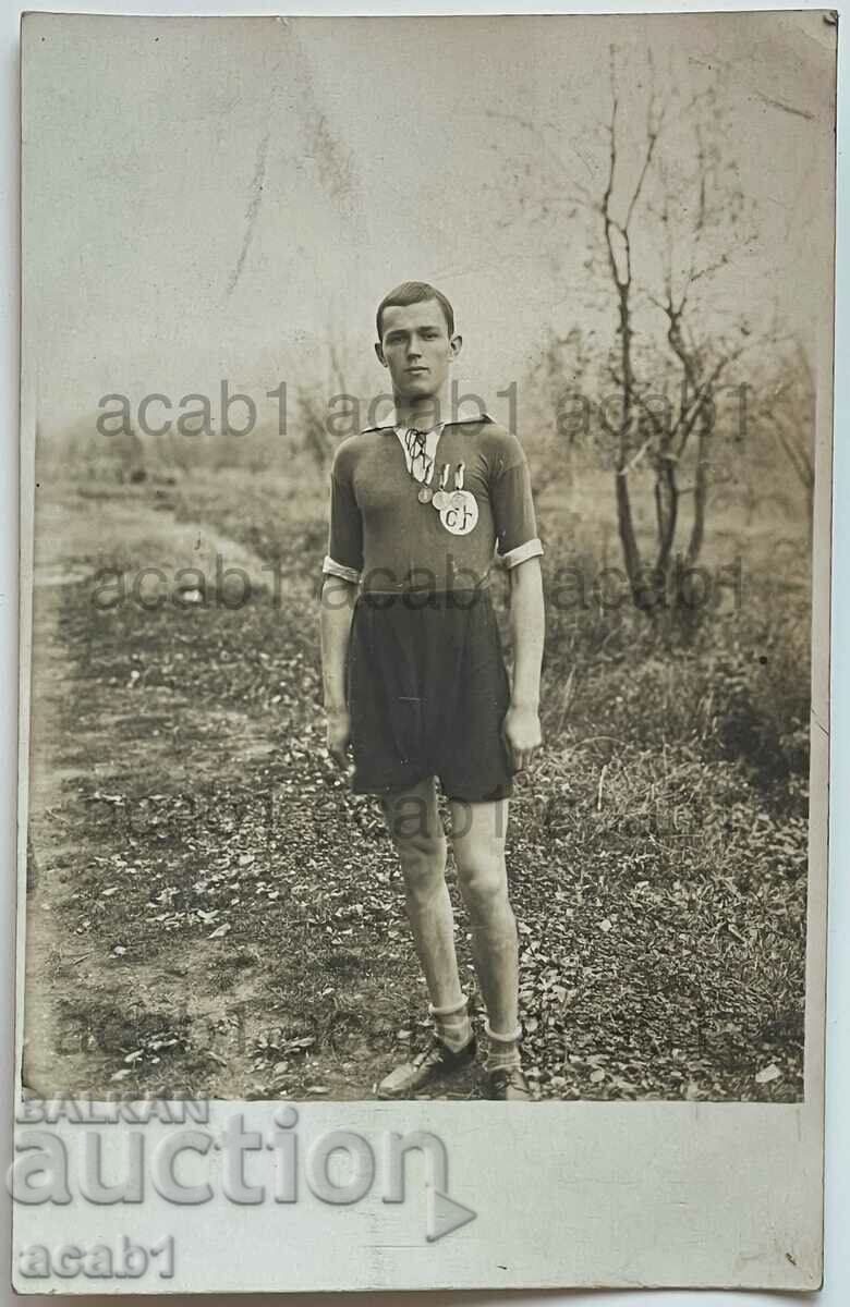 1929 Medaliat la liceu de atletism
