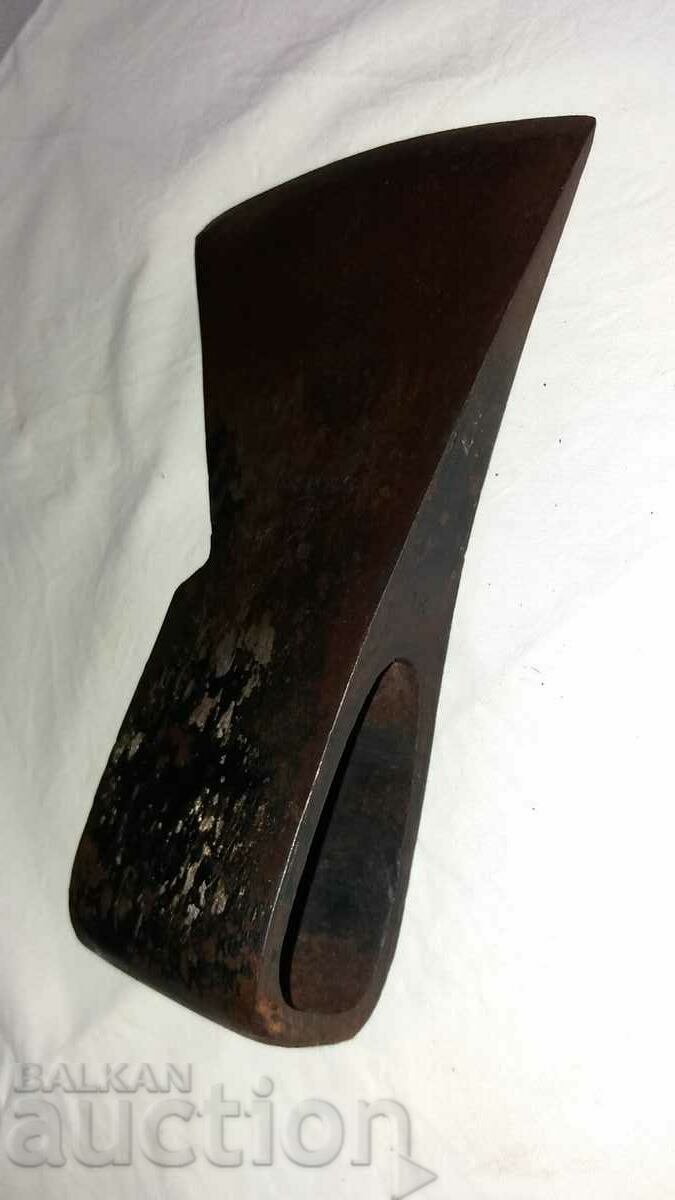 Auction  Old ax--made in China