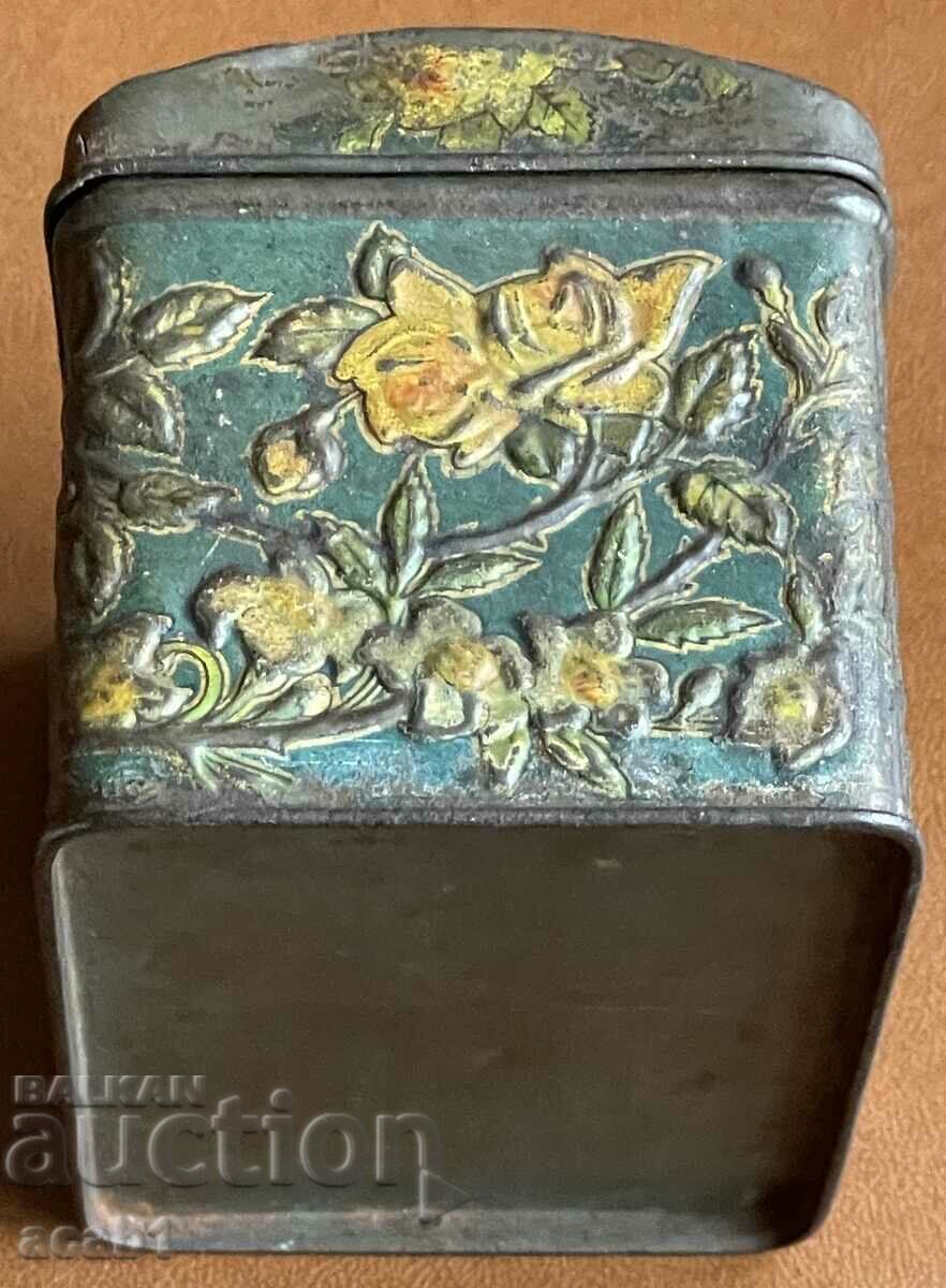 Box TEA Tea Alexey Gubkina. A. Kuznetsov and Co. 1917 - 7 Box TEA Tea Alexey Gubkina. A. Kuznetsov and Co. 1917 - 7