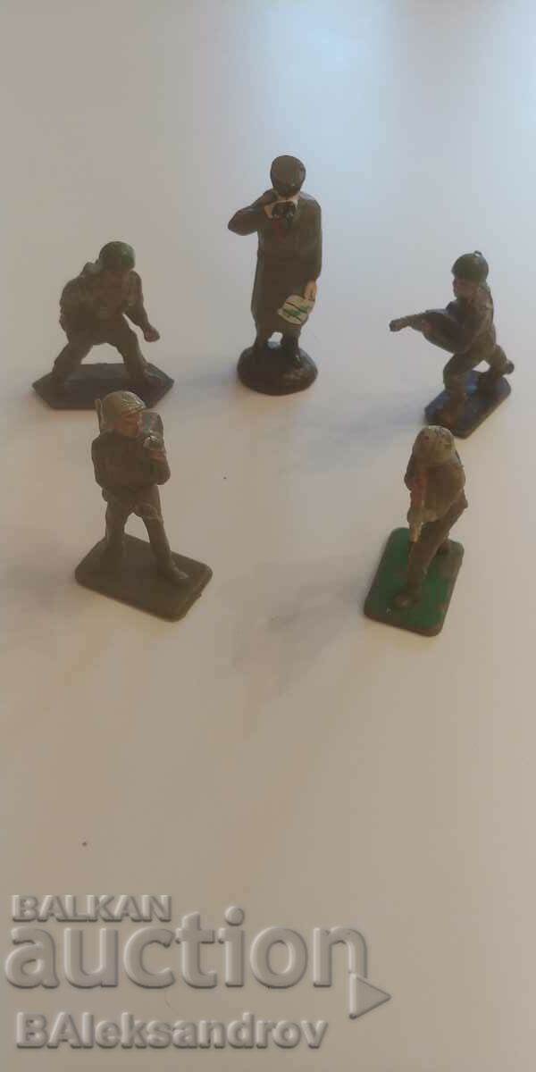 Lot of old hand painted soldiers with price 48.00 BGN | € 24.54 Lot of old hand painted soldiers with price 48.00 BGN | € 24.54