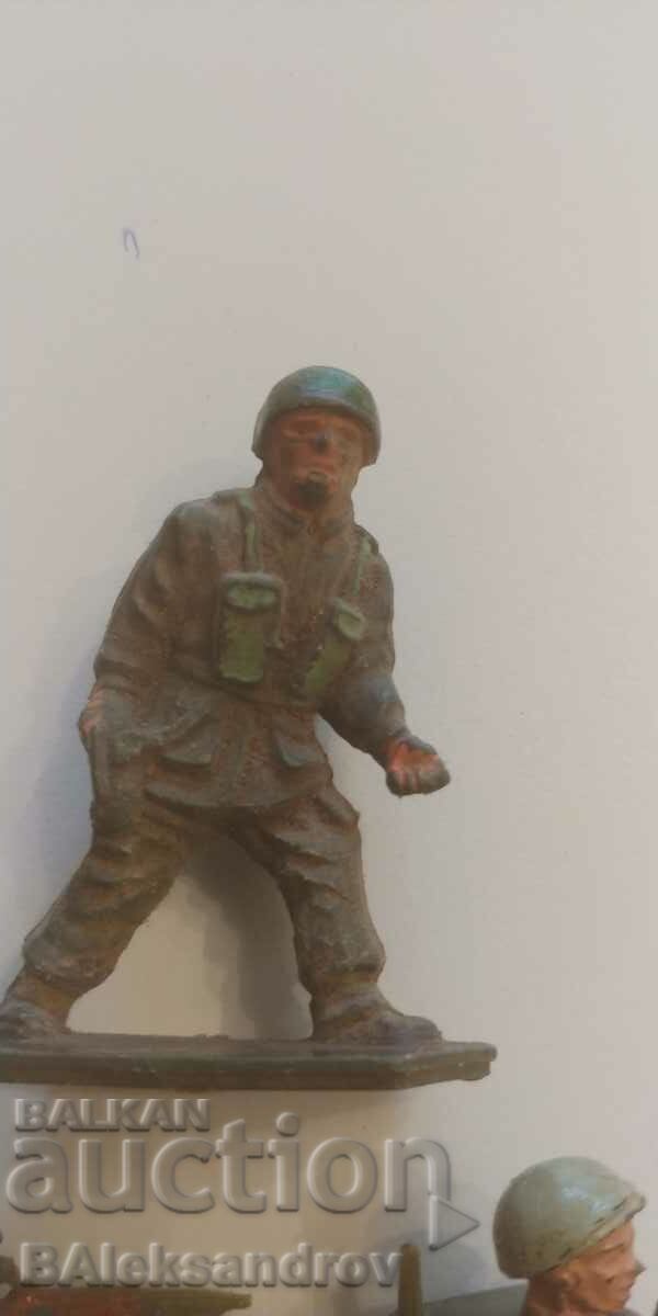 Lot of old hand painted soldiers - 6 Lot of old hand painted soldiers - 6