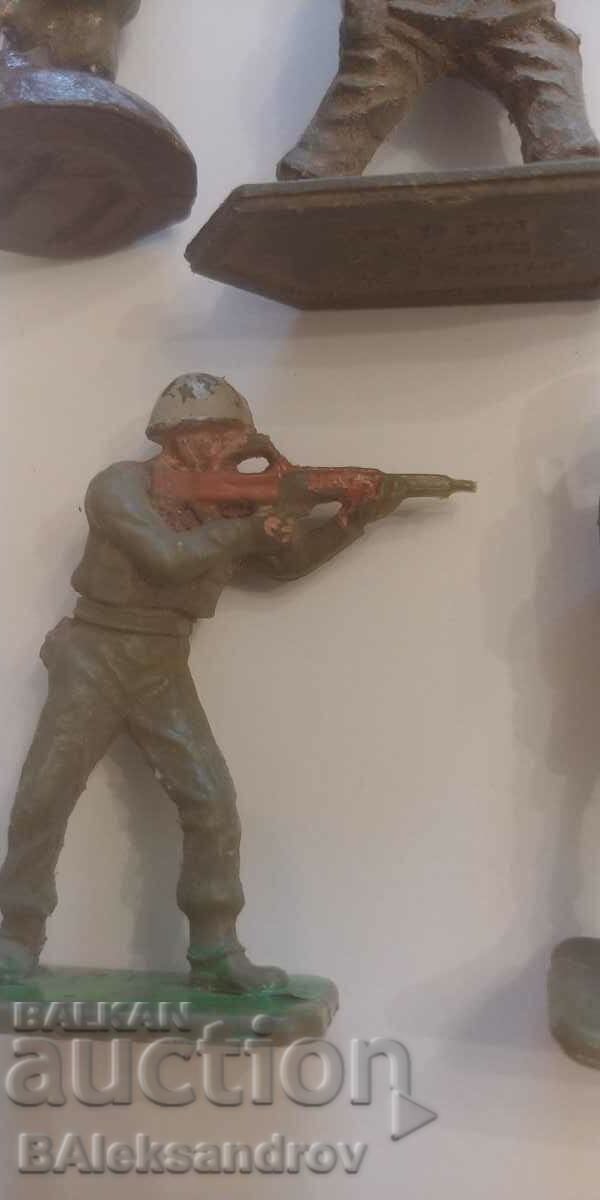 Lot of old hand painted soldiers - 7 Lot of old hand painted soldiers - 7