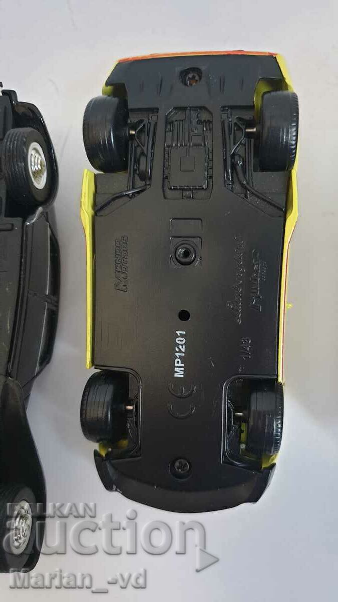 Three old collector's carts - 5 Three old collector's carts - 5