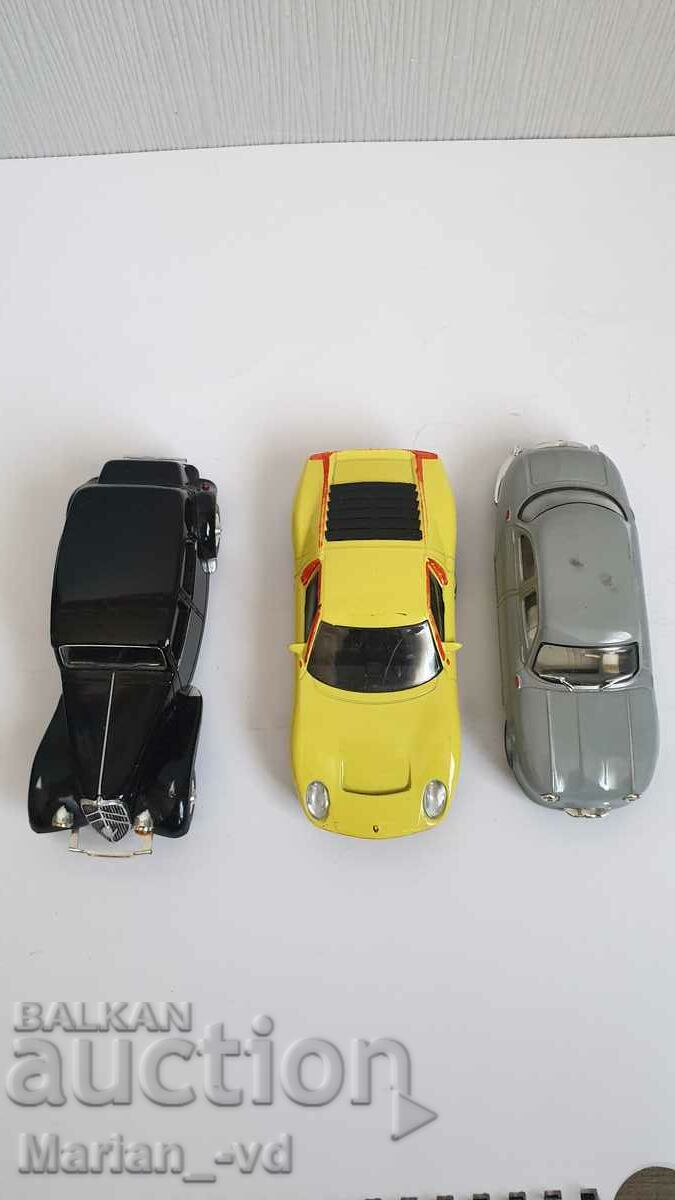 Three old collector's carts - 7 Three old collector's carts - 7