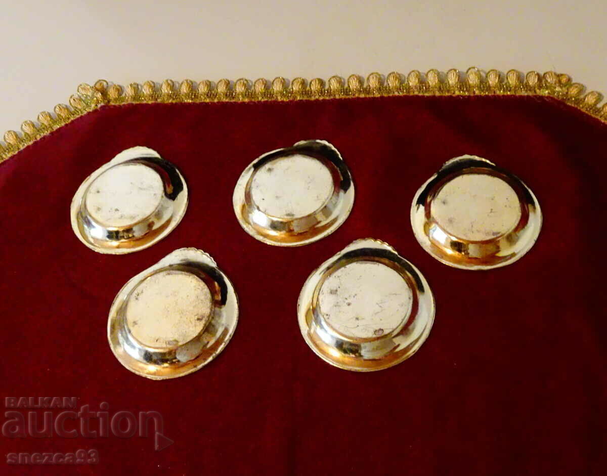 Аукцион Посребрени купички за сладко,барок,пепелник.
