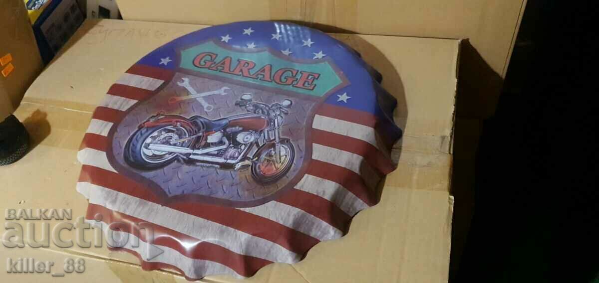 Παράδοση Μεταλλική πινακίδα σε σχήμα καπακιού Γκαράζ Παράδοση Μεταλλική πινακίδα σε σχήμα καπακιού Γκαράζ