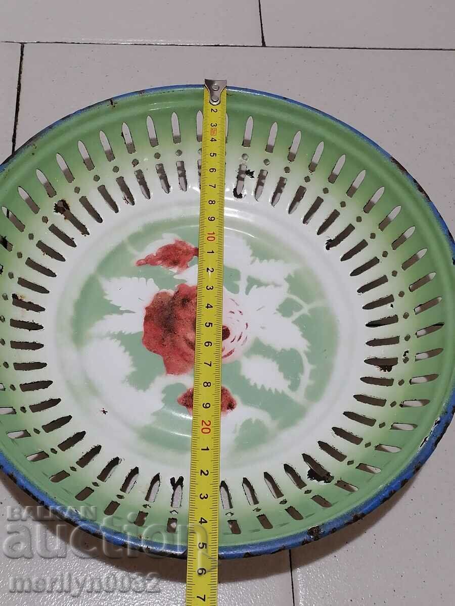 An old 1950s enamel bread pan - 5 An old 1950s enamel bread pan - 5