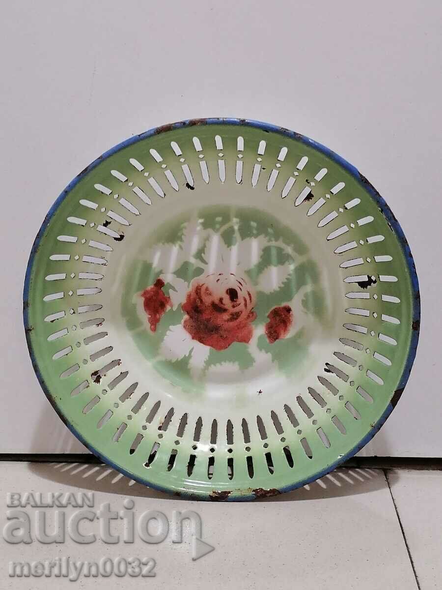 An old 1950s enamel bread pan - 6 An old 1950s enamel bread pan - 6