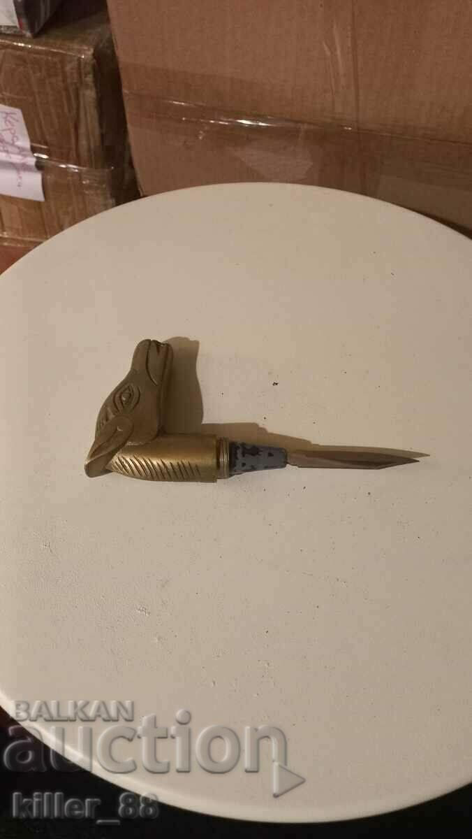 Auction Concealed blade cane with bronze handle Auction Concealed blade cane with bronze handle