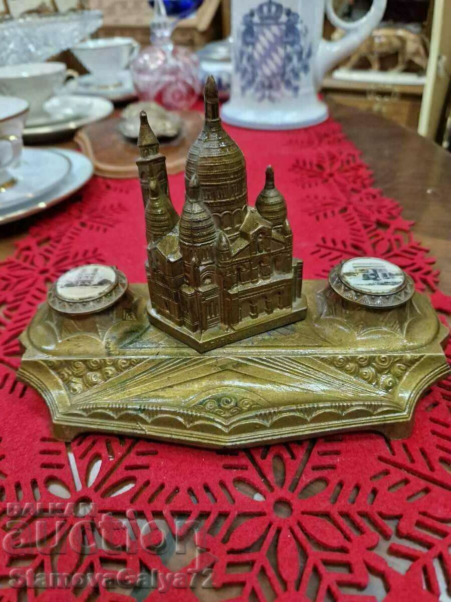 A wonderful antique French bronze inkwell A wonderful antique French bronze inkwell