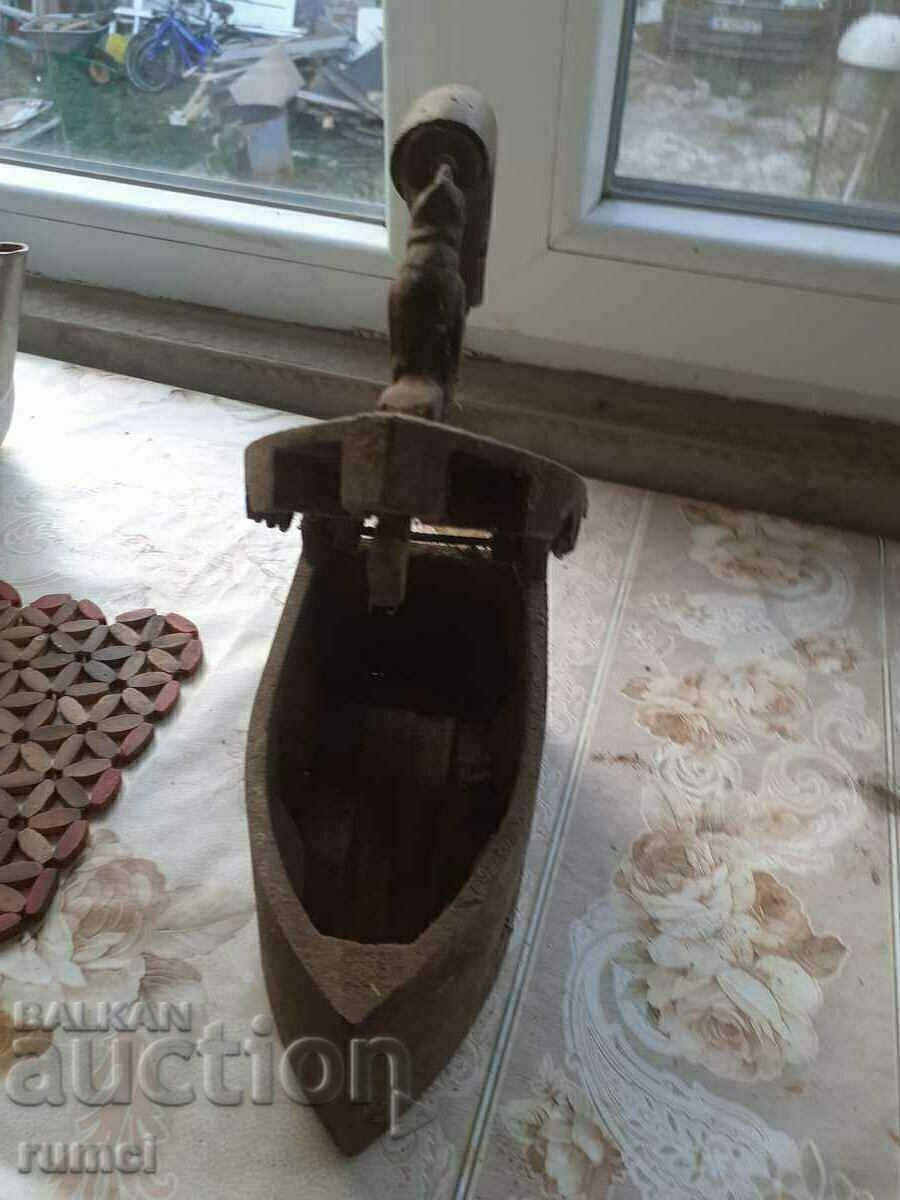 Delivery of An old iron on fire