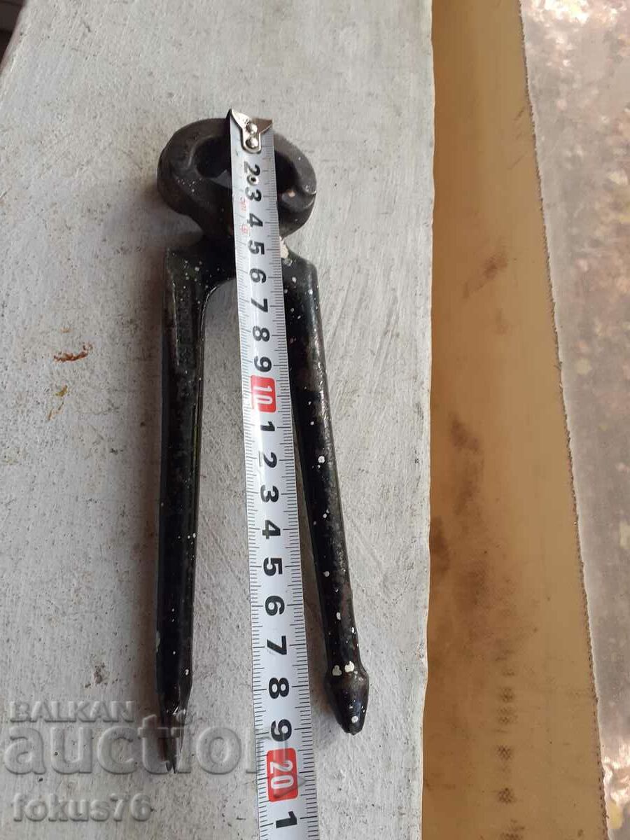 Old shingle pliers - 7 Old shingle pliers - 7