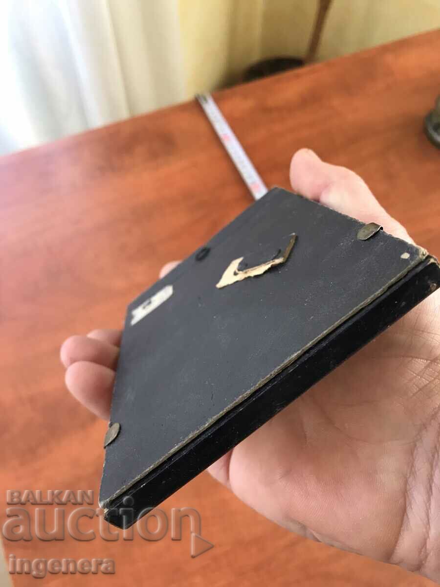 Licitație CADRE LEMN STICLA PENTRU FOTO SAU POZA-ANTICHI