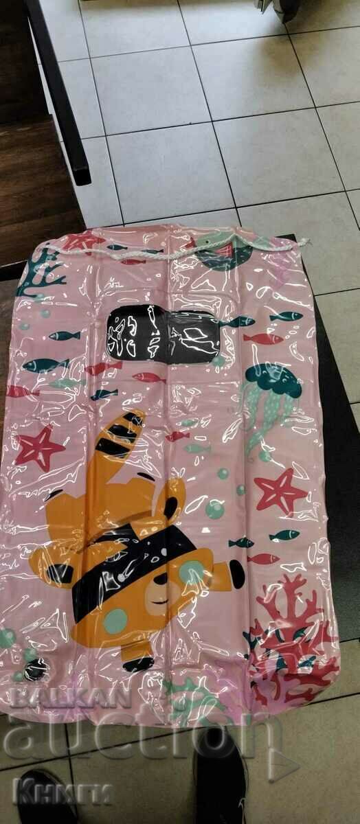 Children's inflatable mattress - new with price 10.00 BGN | € 5.11 Children's inflatable mattress - new with price 10.00 BGN | € 5.11