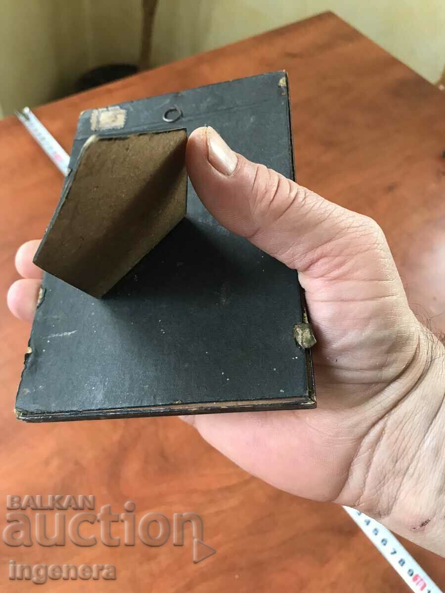 Delivery of WOOD GLASS FRAME FOR PHOTO OR PICTURE-ANTIQUE