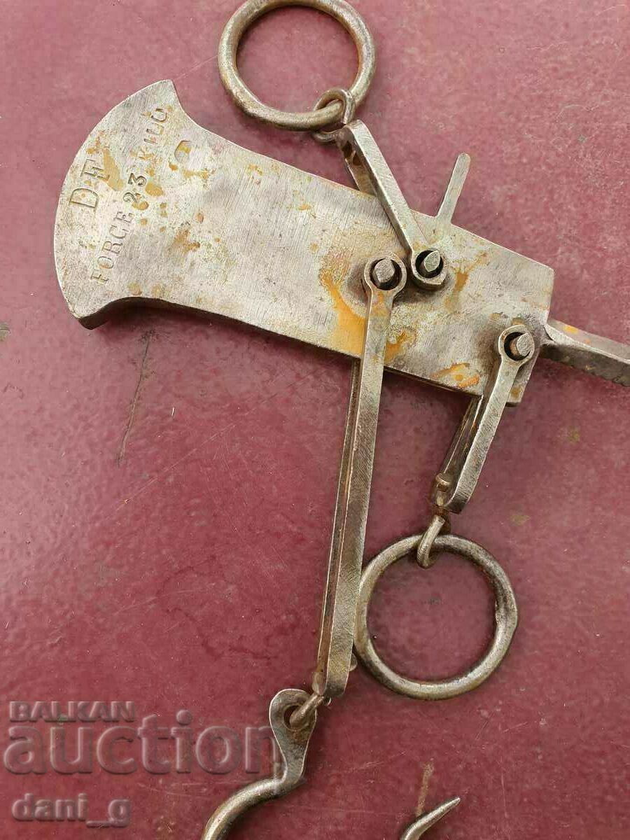 Auction Antique scale authentic Auction Antique scale authentic