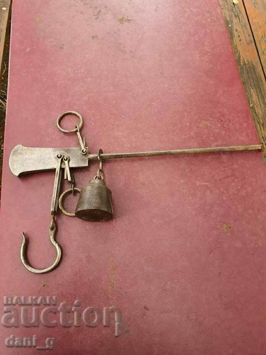 Antique scale authentic with price 100.00 BGN | € 51.13