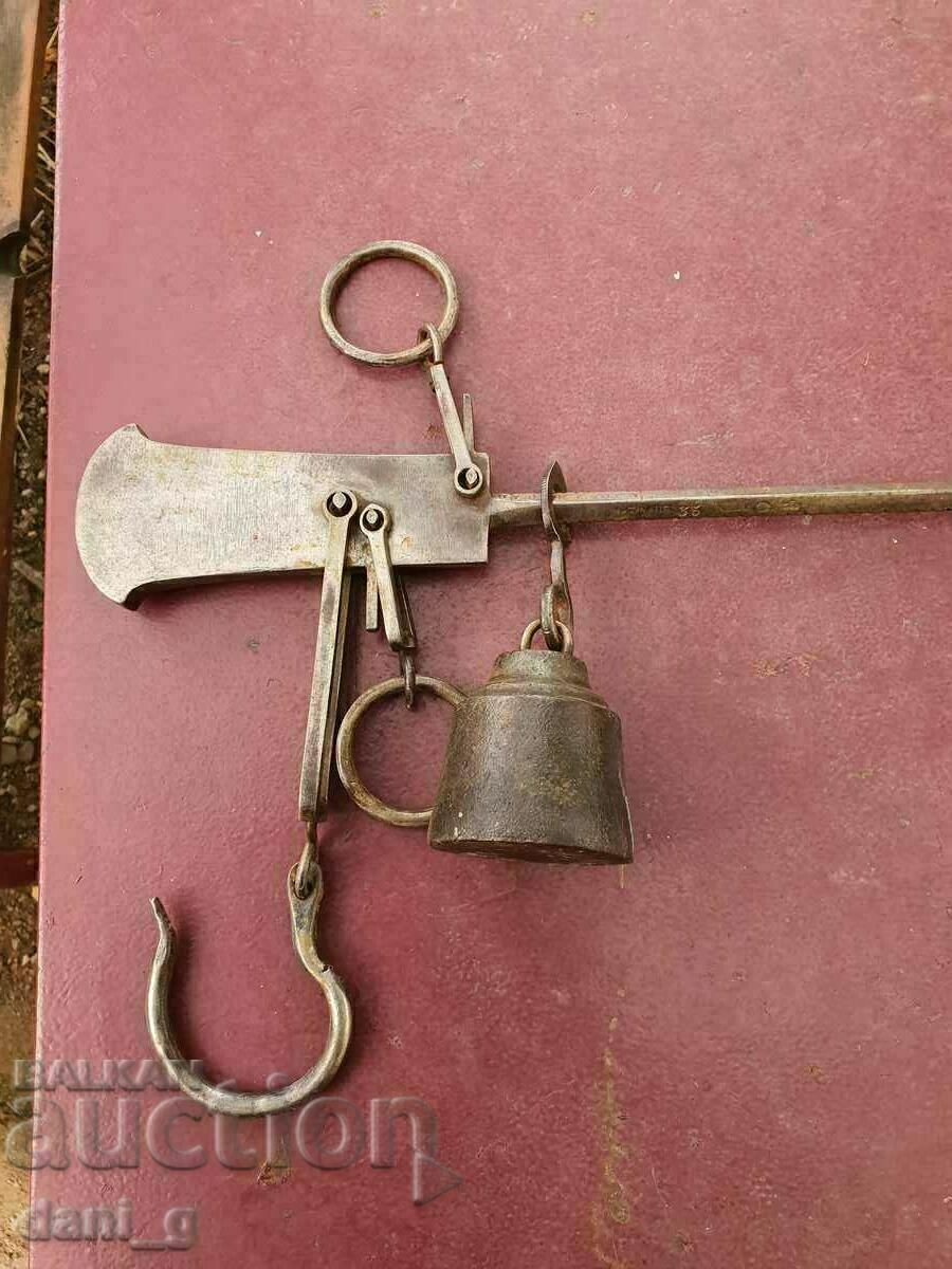 Delivery of Antique scale authentic