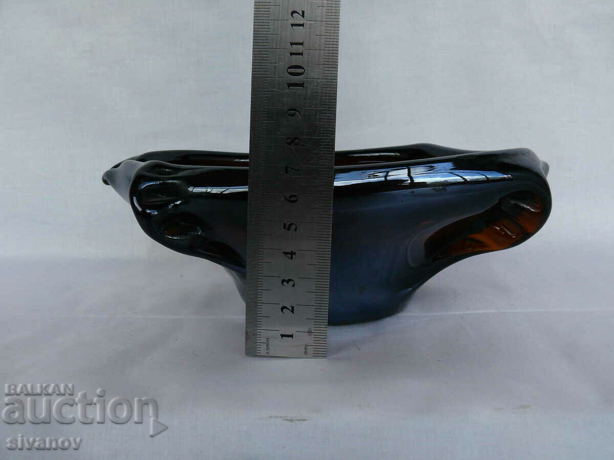 Interesting old solid glass ashtray #2046 - 5 Interesting old solid glass ashtray #2046 - 5