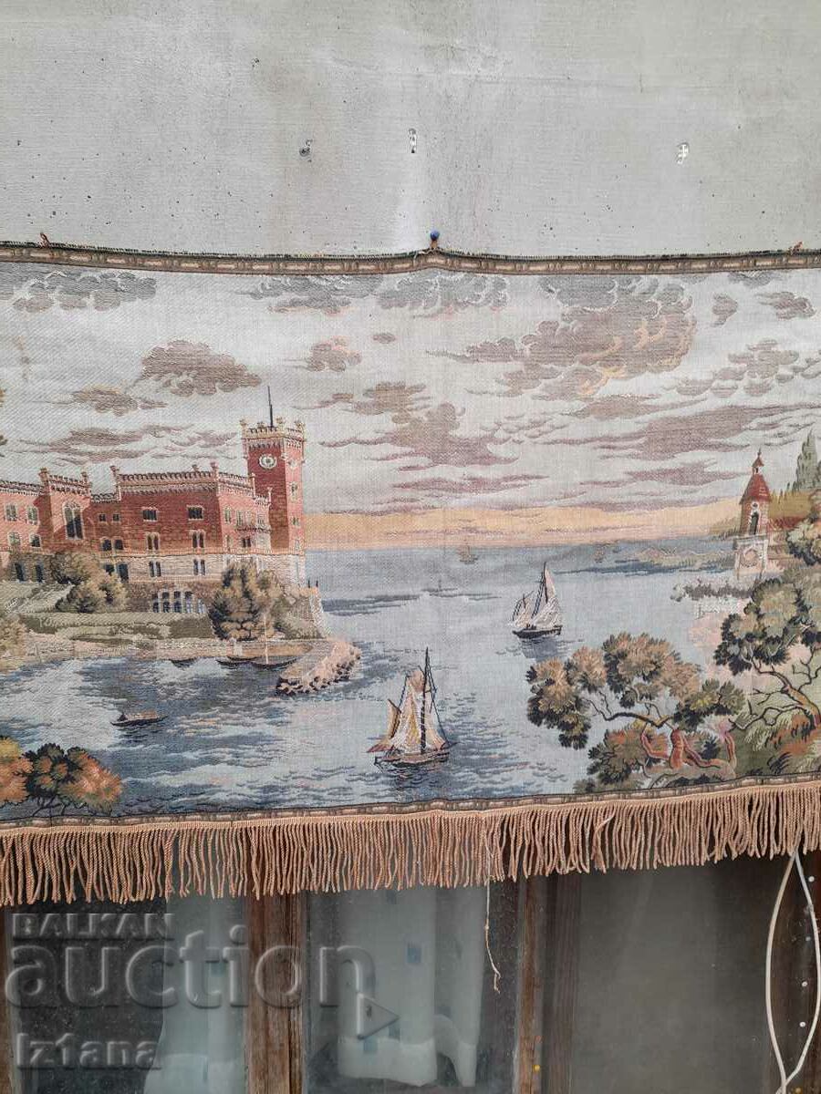 Delivery of Antique carpet, wall covering