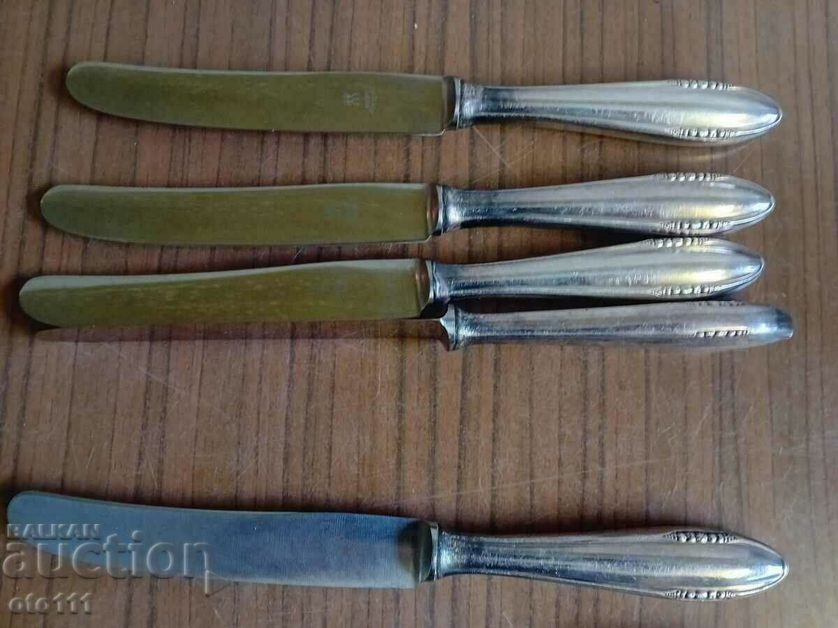 OLD SILVER PLATED EATING KNIVES - 6 pieces - 5 OLD SILVER PLATED EATING KNIVES - 6 pieces - 5