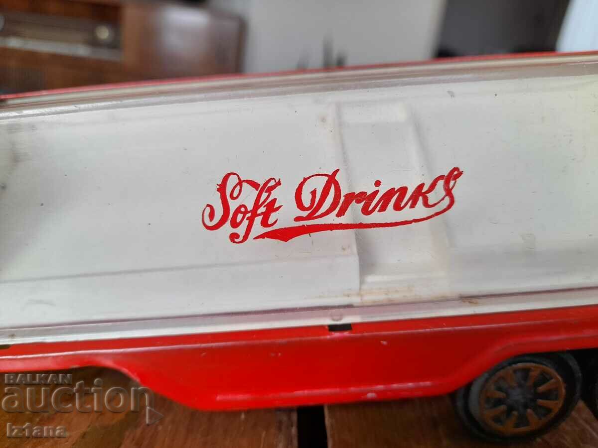 Παλιό ρυμουλκούμενο φορτηγού αναψυκτικών με τιμή 20.00 BGN | € 10.23 Παλιό ρυμουλκούμενο φορτηγού αναψυκτικών με τιμή 20.00 BGN | € 10.23