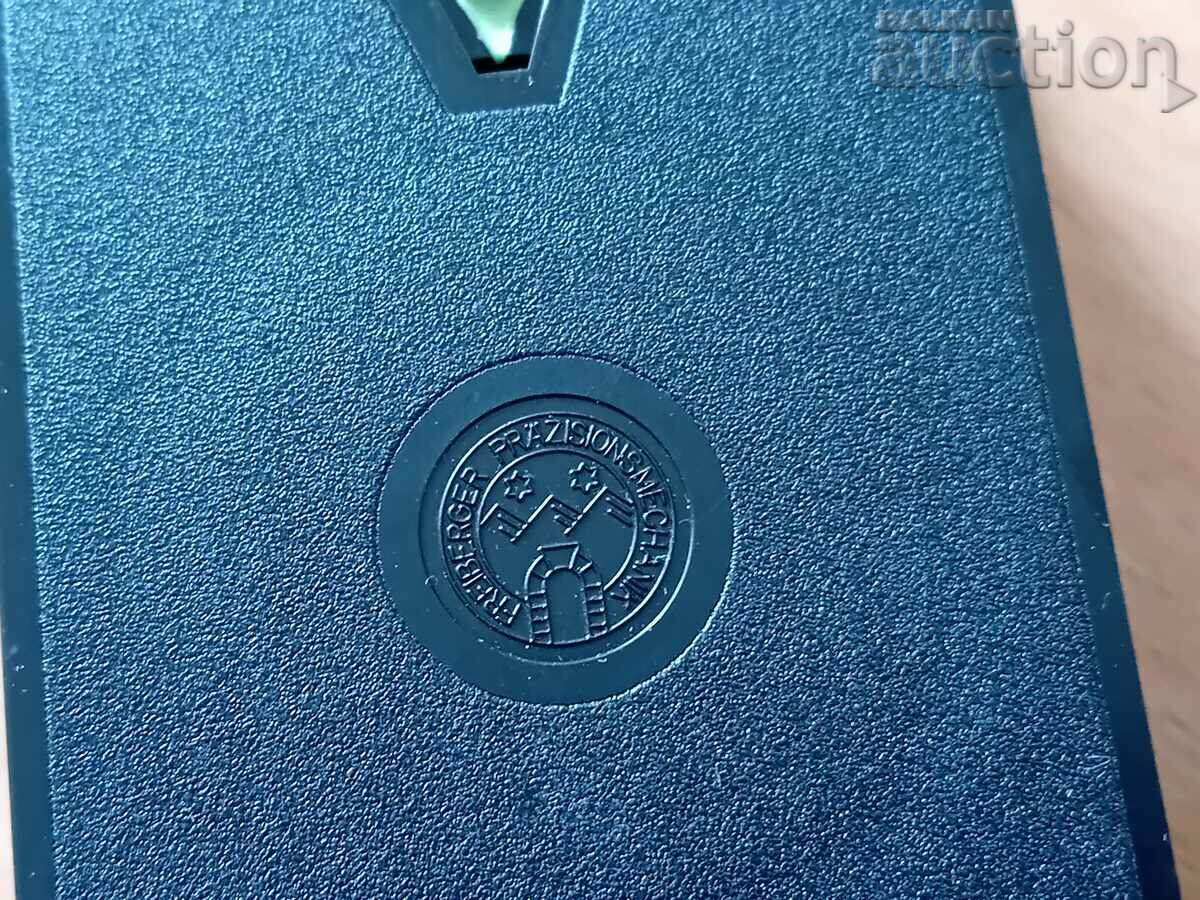 Δημοπρασία ρετρό vintage πυξίδα Δημοπρασία ρετρό vintage πυξίδα