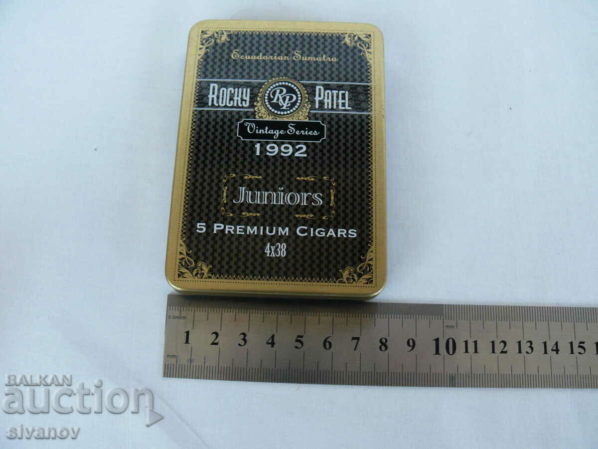 Interesting metal box of cigarettes cigars snuff box #2095 - 6 Interesting metal box of cigarettes cigars snuff box #2095 - 6