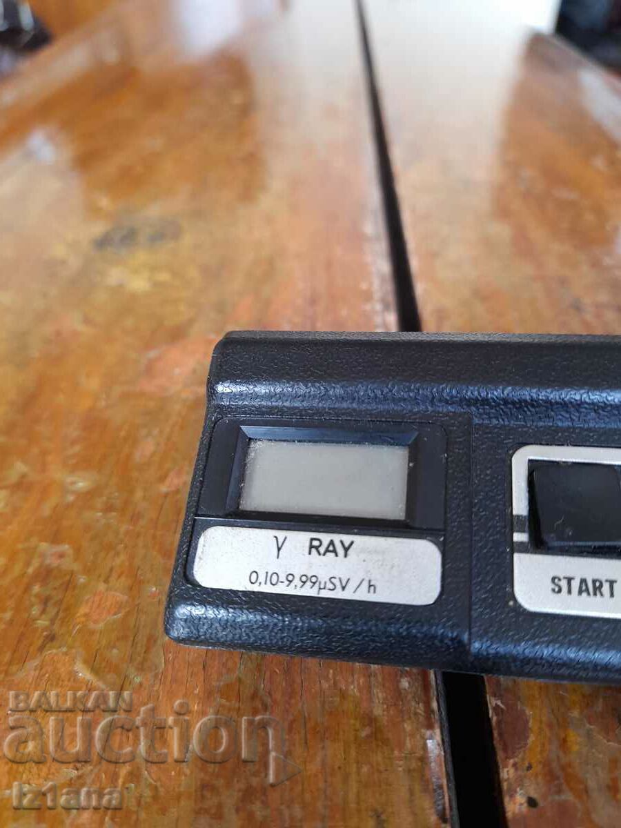 Licitație Contorul de radiații Old Master-1 Licitație Contorul de radiații Old Master-1