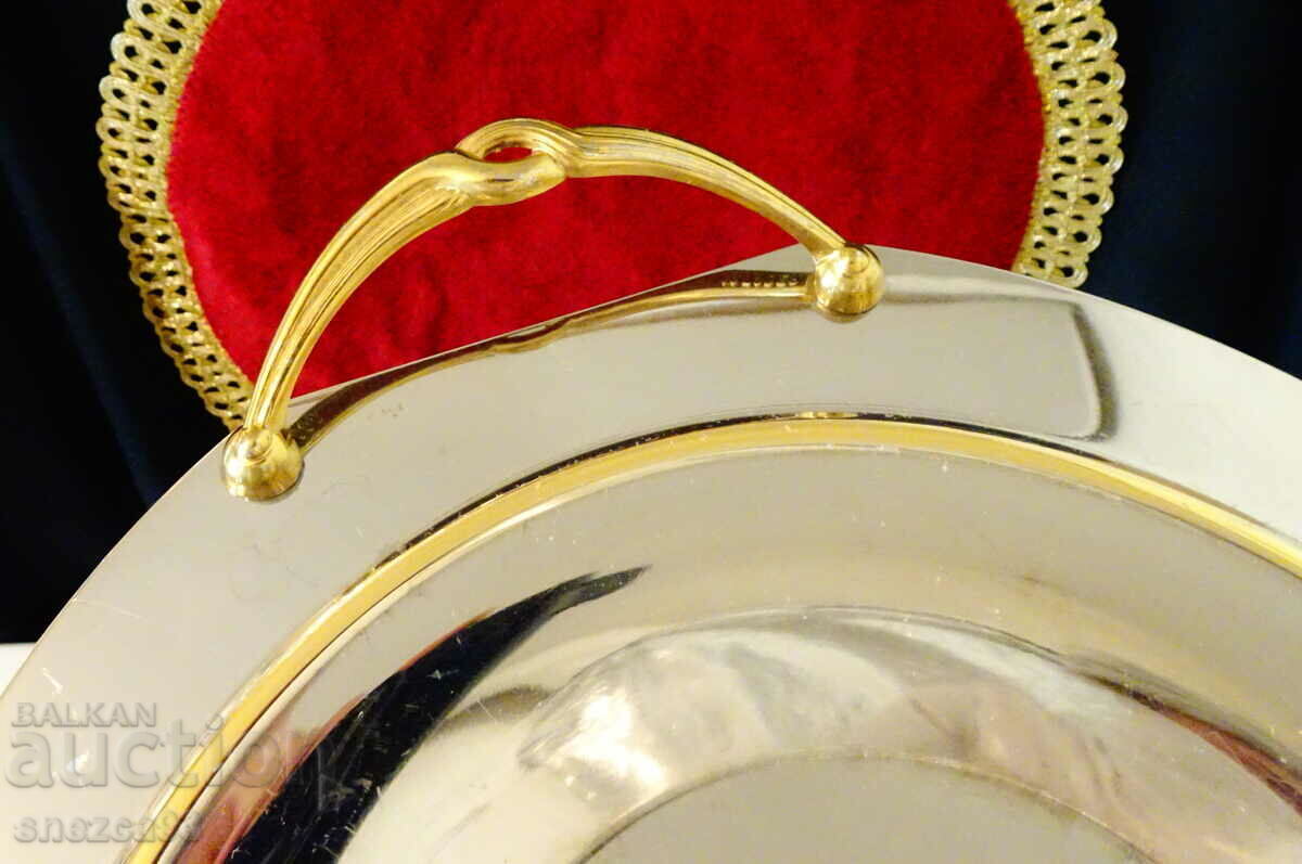 Delivery of Fruitiera, serving dish with 24 carat gold. Delivery of Fruitiera, serving dish with 24 carat gold.