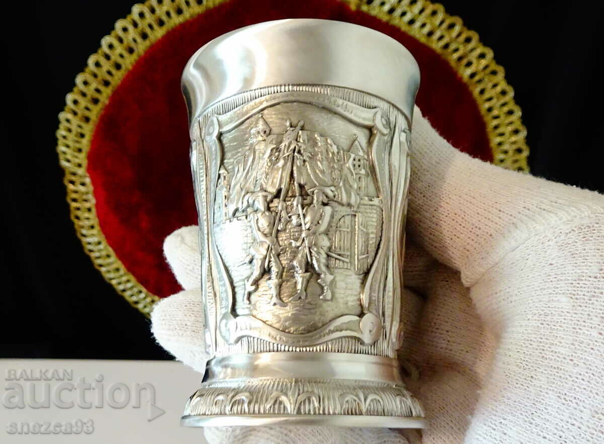 Pewter bowl with colorful hunting scenes - 5 Pewter bowl with colorful hunting scenes - 5