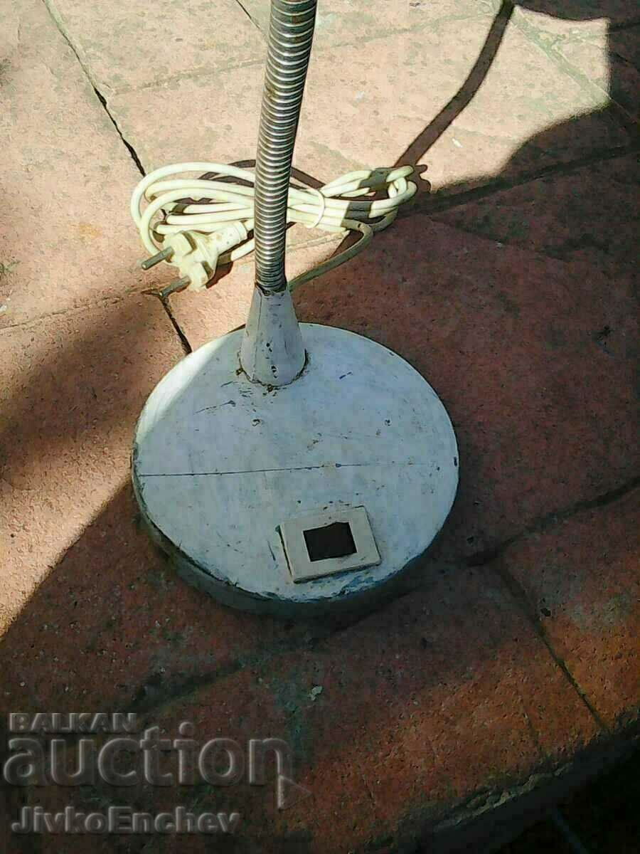 Доставка на Стара настолна лампа