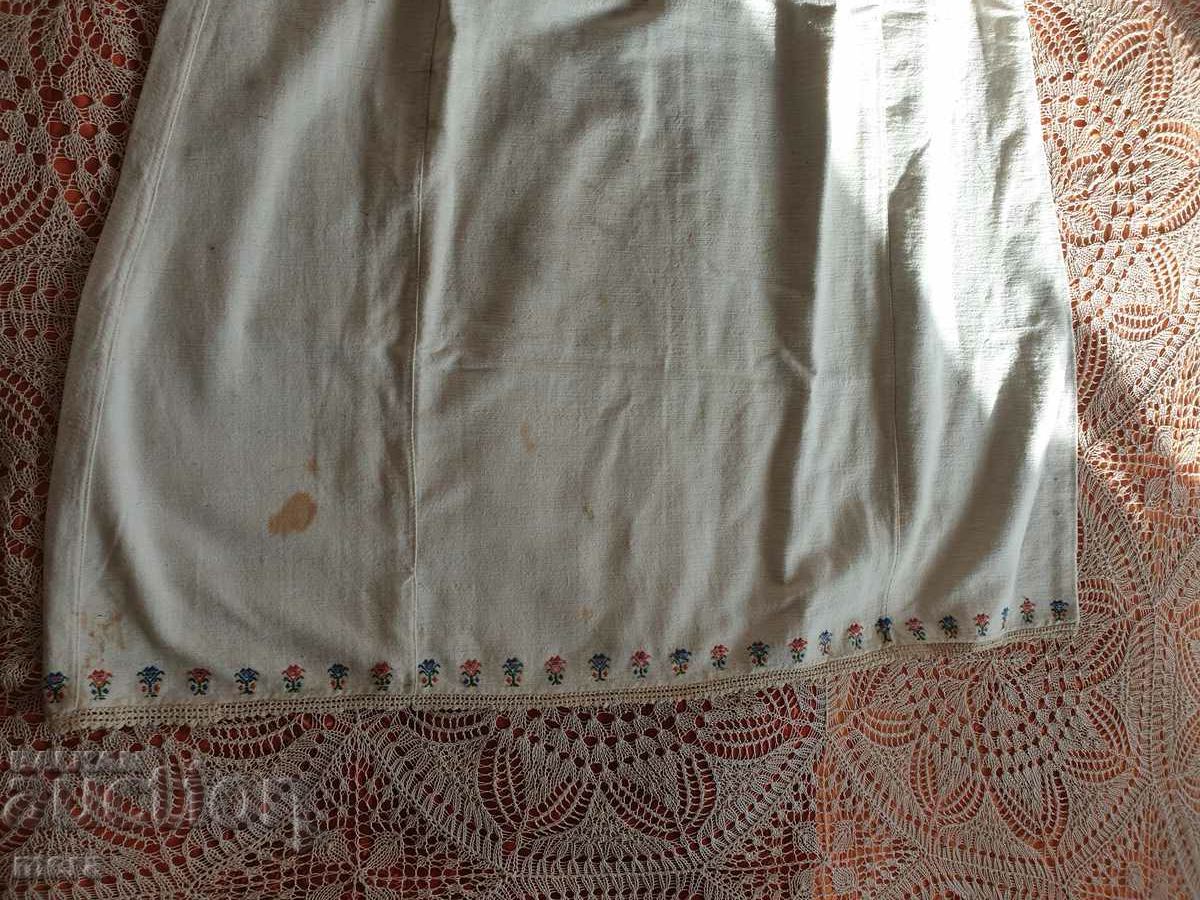 Доставка на Автентична риза от Североизточна България Доставка на Автентична риза от Североизточна България