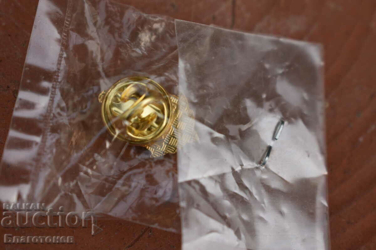 Delivery of MIA badge Delivery of MIA badge