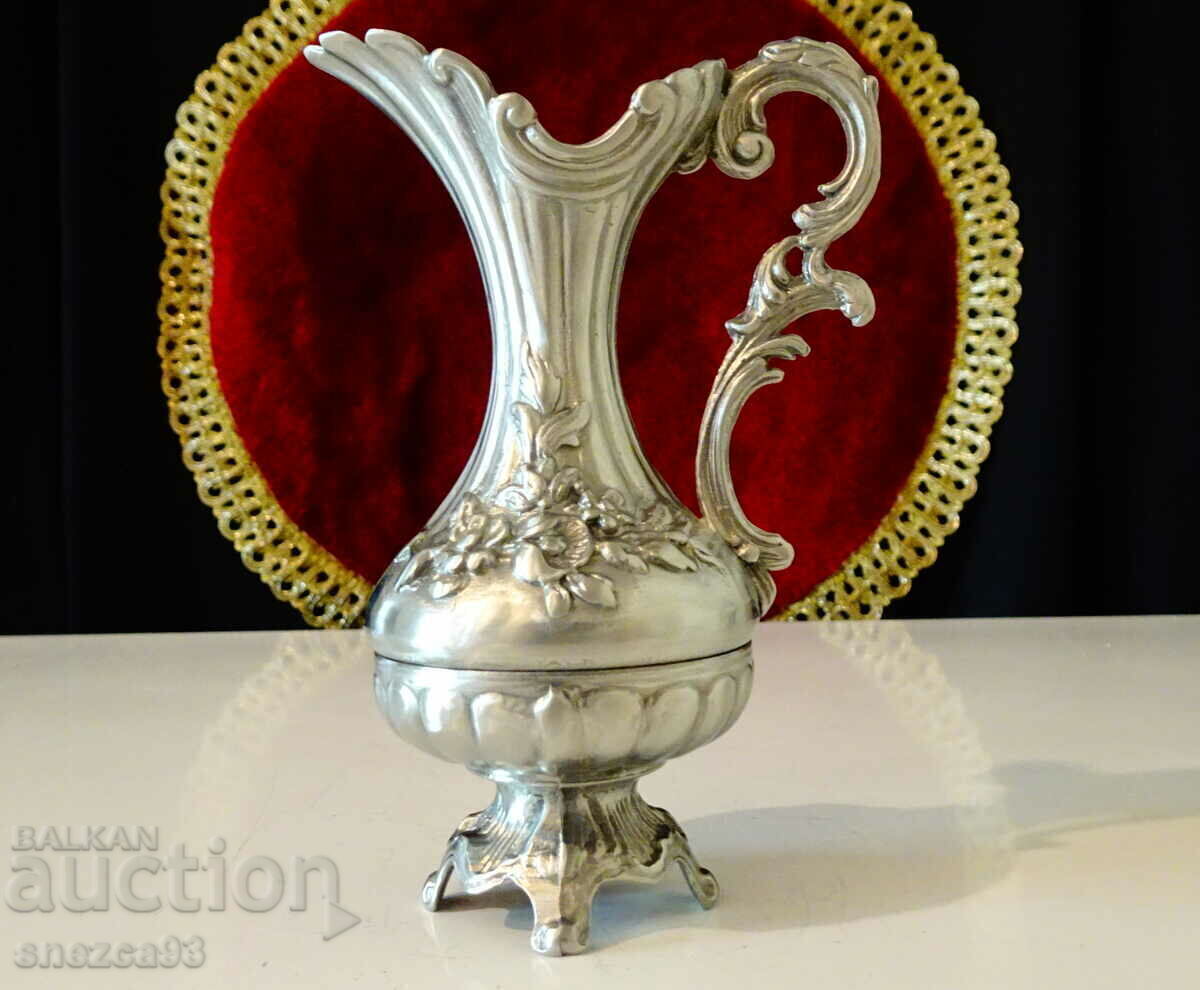 Auction Italian pewter jug, Baroque, marked Auction Italian pewter jug, Baroque, marked