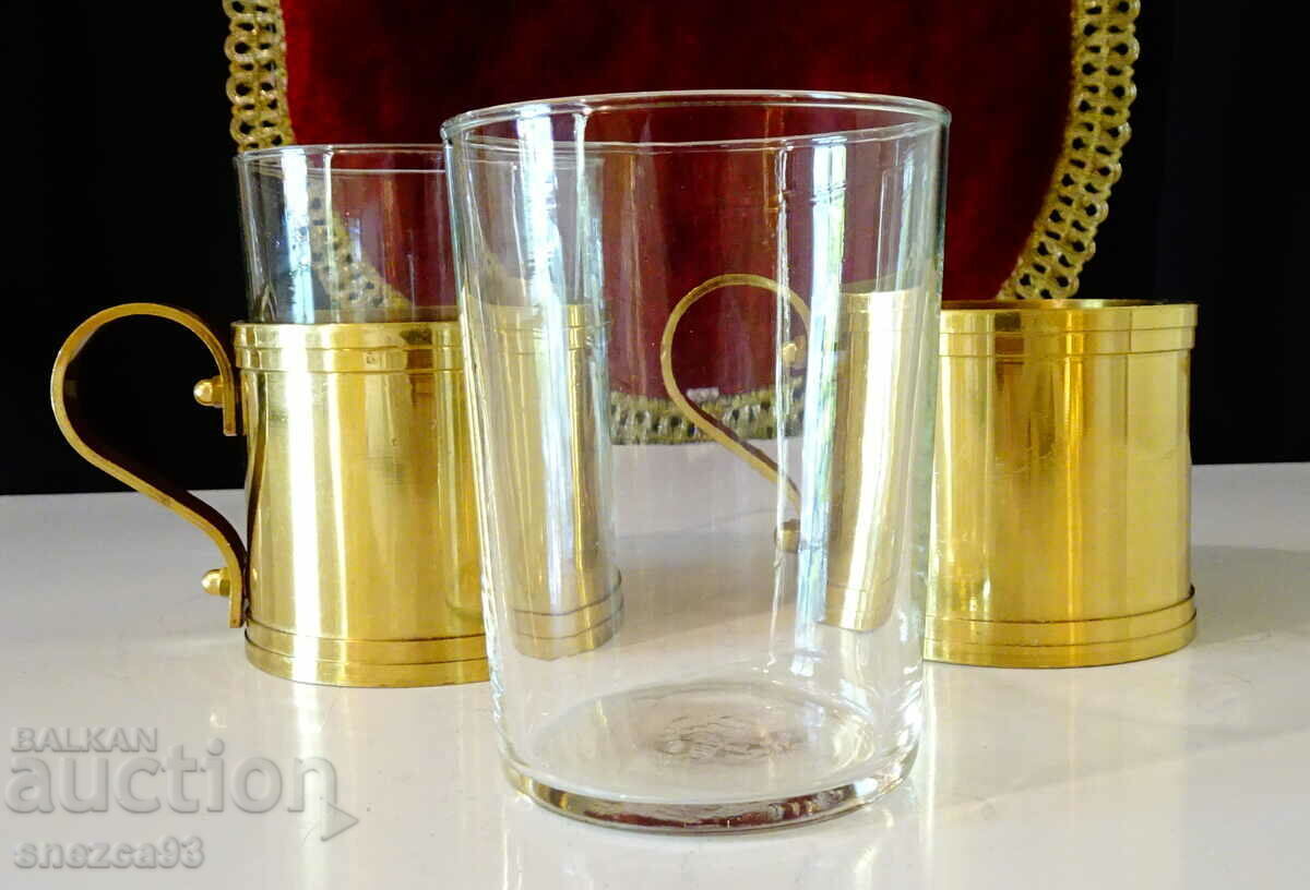 Μπρούτζινες κούπες με θερμογυάλινο κύπελλο. με τιμή 36.00 BGN | € 18.41 Μπρούτζινες κούπες με θερμογυάλινο κύπελλο. με τιμή 36.00 BGN | € 18.41