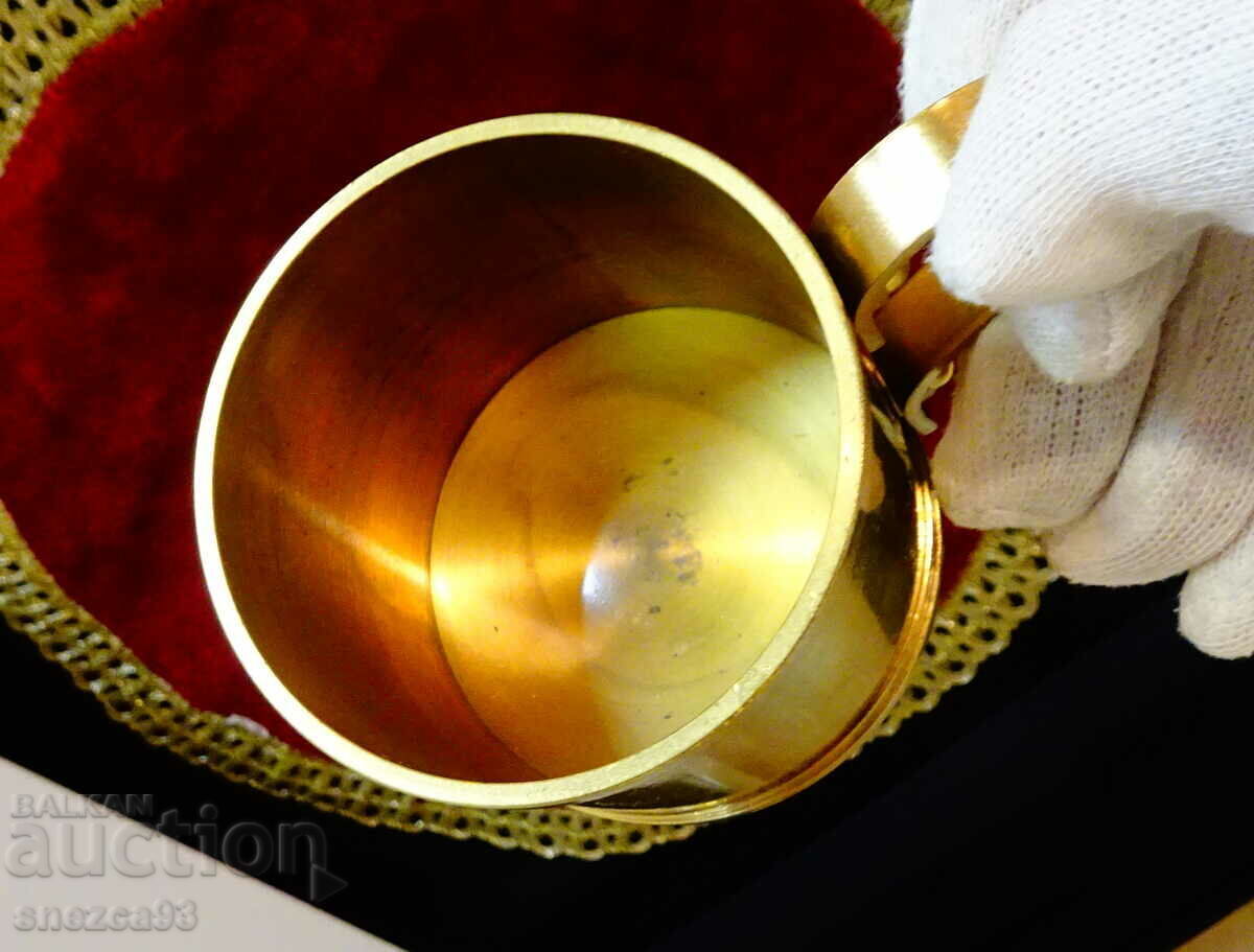 Μπρούτζινες κούπες με θερμογυάλινο κύπελλο. - 6 Μπρούτζινες κούπες με θερμογυάλινο κύπελλο. - 6