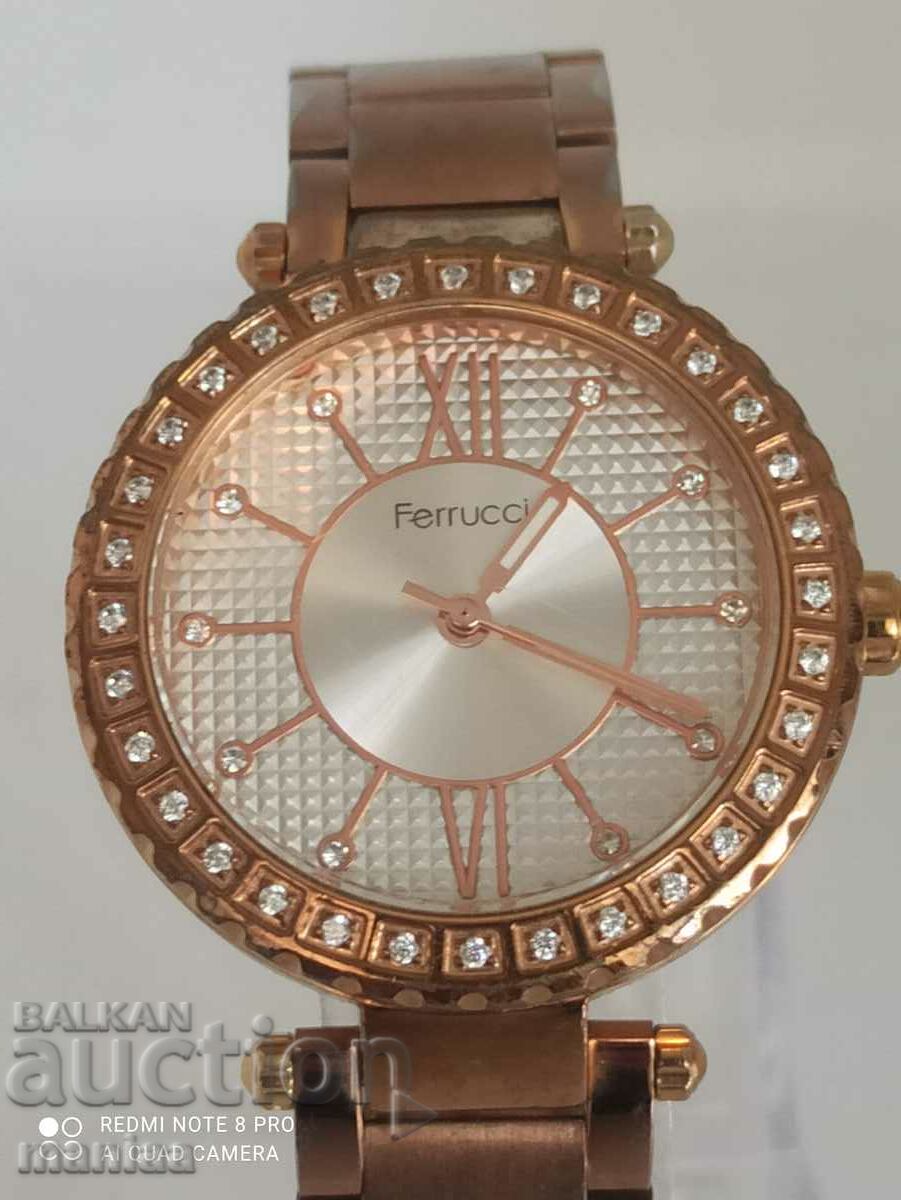Όμορφο γυναικείο ρολόι Ferrucci